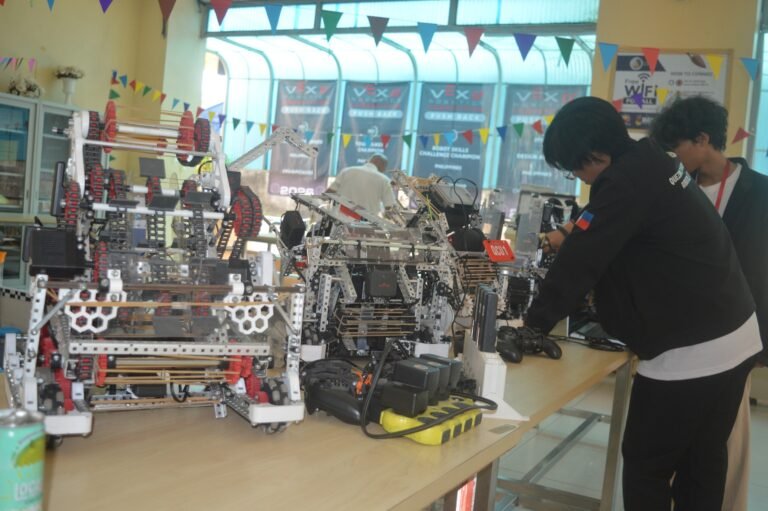 QCU Robotics Team Engages Students Through Interactive Booth Activities during U-Week 2026